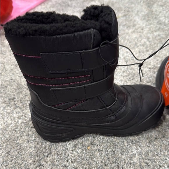 Wonder Nation Black Boots with Pink Straps - Picture 5 of 7